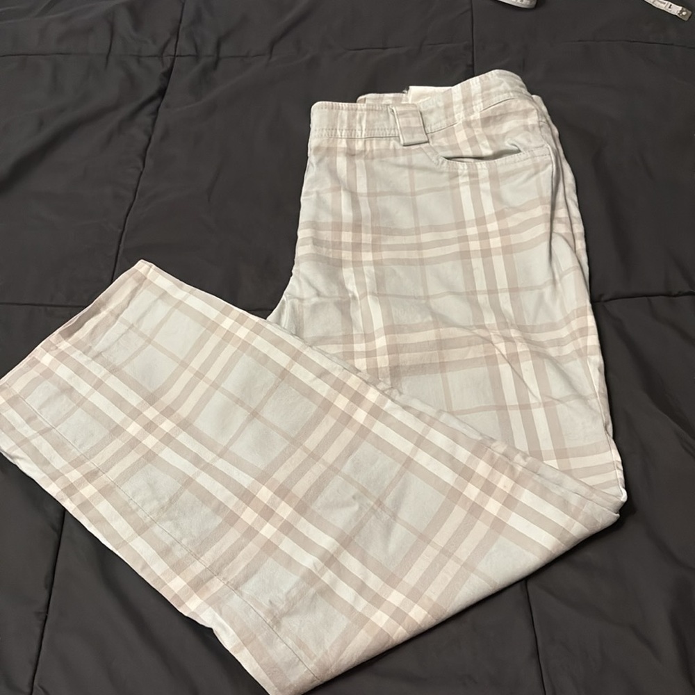 Burberry Plaid Capri Pants in Gray and Cream